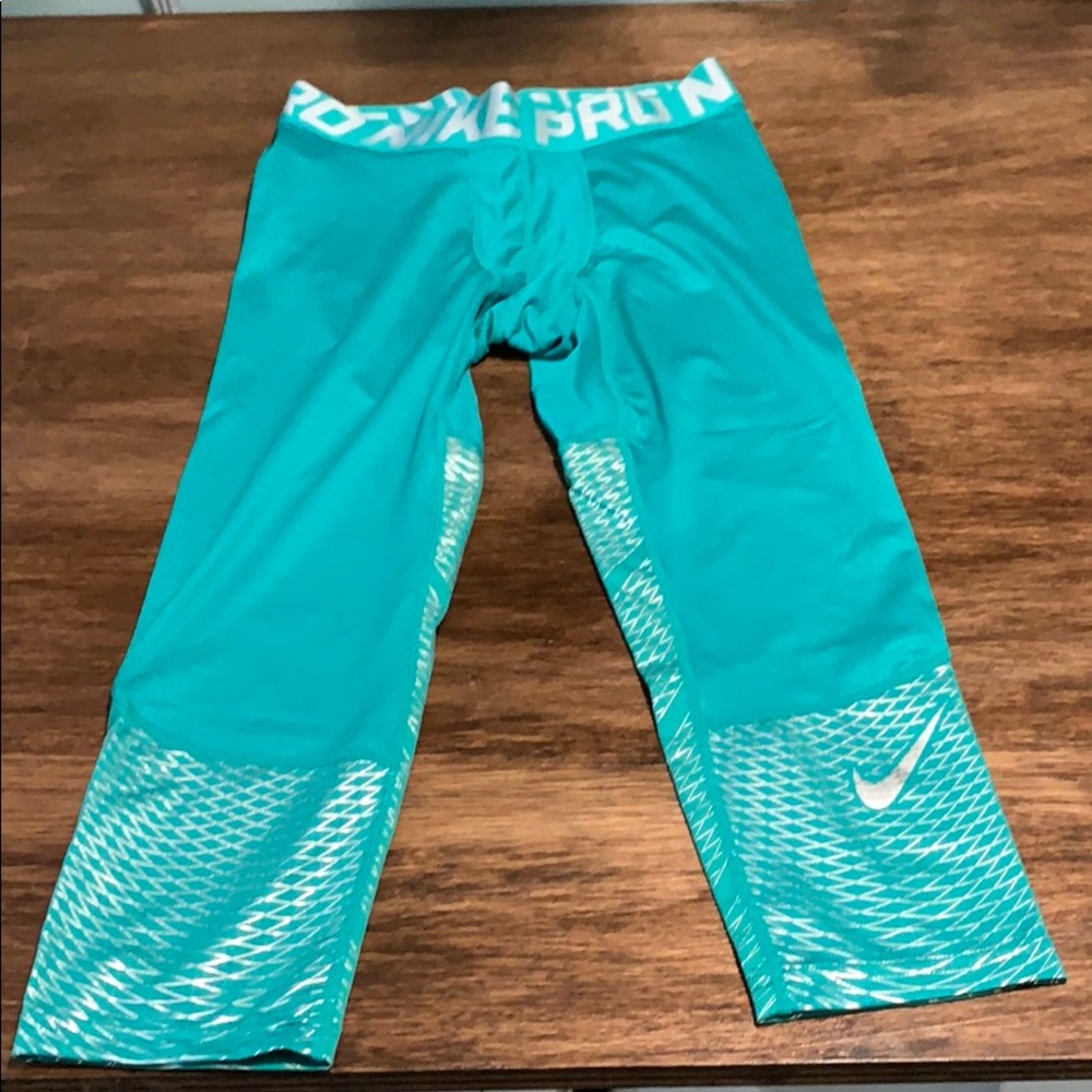 Nike HyperCool Compression 3/4 pants